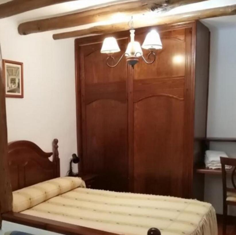 Hostal Ruta De Las Nieves Capileira Szoba fotó